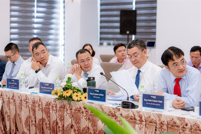 The signing ceremony between Vietnam Maritime University and PTSC